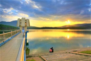 Tuyen Lam Lake